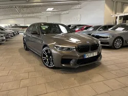 Ljusbrun (champagne quarts metallic) Begagnad 2018 BMW M5 M Sport Sedan | 729 000 kr (Bra pris)