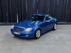 Mörkblå Begagnad 2001 Mercedes SLK230 Cab | 99 900 kr