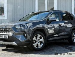 Mörkgrå (grå) Begagnad 2022 Toyota RAV4 Hybrid Executive SUV | 389 900 kr (Marknadspris)