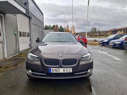 Brun Begagnad 2013 BMW 520 Kombi | 129 000 kr (Marknadspris)