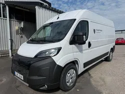 Vit Ny 2024 Peugeot Boxer Van | 499 900 kr (Dyr)