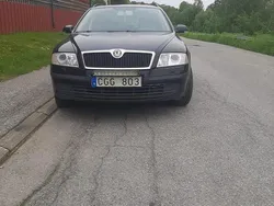 Svart Begagnad 2008 Skoda Octavia Kombi | 20 000 kr (Bra pris)