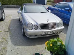 Grå Begagnad 2003 Mercedes CLK200 Elegance Cab | 88 500 kr (Superpris)