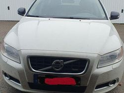 Vit Begagnad 2011 Volvo V70 R-Design Kombi | 55 000 kr