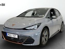 Ljusgrå (vapor grey) Begagnad 2022 Cupra Born Halvkombi | 239 900 kr (Marknadspris)