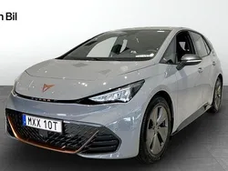 Ljusgrå (vapor grey) Begagnad 2022 Cupra Born Halvkombi | 269 900 kr (Marknadspris)