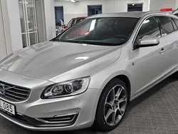 Silver Begagnad 2014 Volvo V60 Ocean Race Kombi | 149 900 kr (Lite dyr)