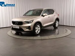Ljusgrå Begagnad 2023 Volvo XC40 Core SUV | 354 900 kr (Bra pris)