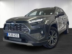 Mörkgrå (grey) Begagnad 2022 Toyota RAV4 Hybrid Executive SUV | 379 900 kr (Bra pris)