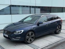 Blå Begagnad 2015 Volvo V60 Summum Kombi | 120 000 kr (Dyr)