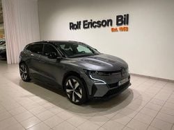 Grå Begagnad 2023 Renault Mégane Techno Halvkombi | 309 500 kr (Marknadspris)
