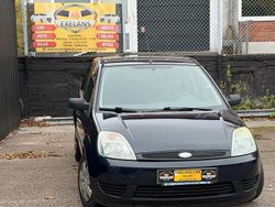 Mörkblå (blå) Begagnad 2004 Ford Fiesta Halvkombi | 19 900 kr (Marknadspris)