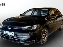 Svart Begagnad 2024 VW Passat Business Kombi | 339 900 kr (Marknadspris)