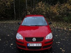 Röd Begagnad 2006 VW Polo Trendline Halvkombi | 17 000 kr (Lite dyr)