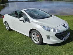 Vit Begagnad 2010 Peugeot 308 CC Cab | 85 000 kr (Marknadspris)