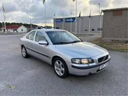 Grå Begagnad 2002 Volvo S60 Business Edition Sedan | 29 800 kr (Bra pris)