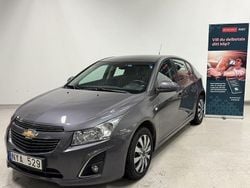 Grå Begagnad 2013 Chevrolet Cruze Halvkombi | 52 800 kr (Marknadspris)