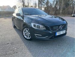 Grå Begagnad 2017 Volvo V60 Summum Kombi | 150 000 kr (Bra pris)