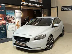 Ljusblå Begagnad 2013 Volvo V40 Momentum Kombi | 69 900 kr