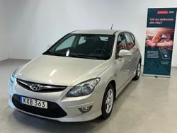 Ljusbrun (brun) Begagnad 2011 Hyundai i30 Halvkombi | 46 800 kr (Marknadspris)