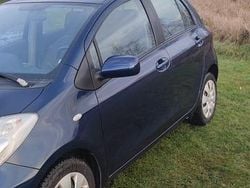 Mörk silver Begagnad 2009 Toyota Yaris Halvkombi | 36 900 kr (Marknadspris)