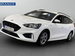 Vit Begagnad 2022 Ford Focus ST-Line Kombi | 198 700 kr (Marknadspris)