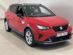 Röd (reinrot) Begagnad 2023 Seat Arona FR SUV | 204 900 kr (Marknadspris)