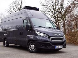 Mörkgrå (grå) Begagnad 2022 Iveco Daily Van | 379 000 kr