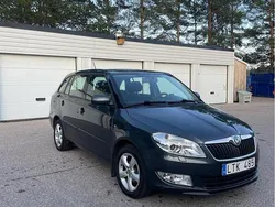 Grå Begagnad 2012 Skoda Fabia Elegance Kombi | 45 000 kr (Marknadspris)
