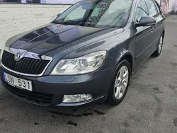 Grå Begagnad 2011 Skoda Octavia Elegance Kombi | 65 000 kr (Marknadspris)