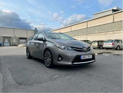 Brun Begagnad 2014 Toyota Auris Touring Sports Kombi | 105 000 kr (Marknadspris)