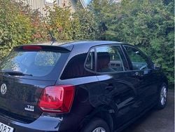 Svart Begagnad 2017 VW Polo Halvkombi | 79 999 kr (Bra pris)