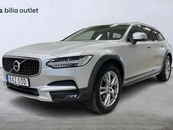 Silver Begagnad 2019 Volvo V90 CC Momentum Kombi | 329 800 kr (Bra pris)