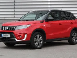 Röd Begagnad 2023 Suzuki Vitara SUV | 299 500 kr (Marknadspris)