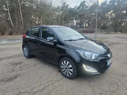 Svart Begagnad 2013 Hyundai i20 Premium Halvkombi | 64 900 kr (Marknadspris)