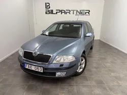 Ljusgrå Begagnad 2007 Skoda Octavia Halvkombi | 54 900 kr (Dyr)