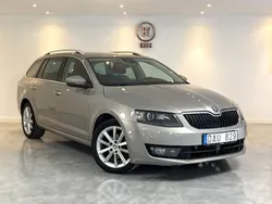 Ljusbrun (brun) Begagnad 2014 Skoda Octavia Kombi | 89 000 kr (Marknadspris)