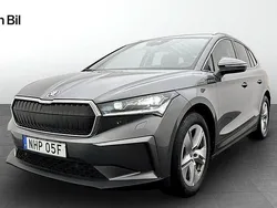 Grå (graphite grey metallic) Begagnad 2023 Skoda Enyaq iV SUV | 434 900 kr (Marknadspris)