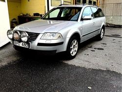Silver Begagnad 2001 VW Passat Kombi | 20 000 kr (Lite dyr)