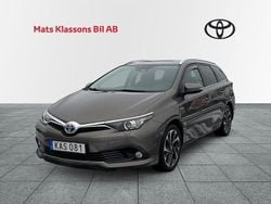 Grå Begagnad 2016 Toyota Auris Touring Sports Active Kombi | 129 000 kr (Marknadspris)