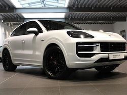 Vit Begagnad 2024 Porsche Cayenne SUV | 1 375 000 kr