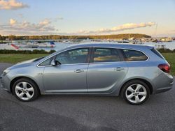 Grå Begagnad 2011 Opel Astra Enjoy Kombi | 38 900 kr (Lite dyr)