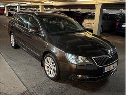 Begagnad 2014 Skoda Superb Kombi | 109 900 kr (Marknadspris)