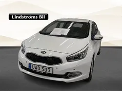Vit Begagnad 2015 Kia Ceed Halvkombi | 126 500 kr (Dyr)