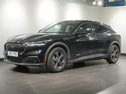 Svart Begagnad 2022 Ford Mustang Mach-E Standard Range SUV | 329 800 kr (Bra pris)