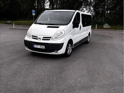 Vit Begagnad 2013 Nissan Primastar Minibuss | 125 000 kr