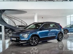 Blå Begagnad 2022 Kia Niro 2 SUV | 309 000 kr (Marknadspris)