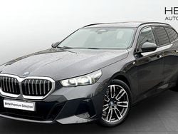 Grå (grey) Begagnad 2025 BMW 530e M Sport Kombi | 634 700 kr (Bra pris)