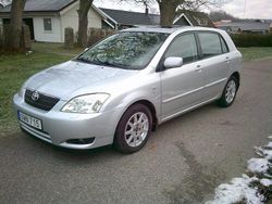 Silver Begagnad 2004 Toyota Corolla Halvkombi | 25 700 kr (Lite dyr)