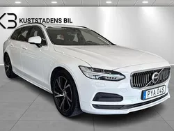 Vit Begagnad 2022 Volvo V90 Momentum Kombi | 289 900 kr (Marknadspris)